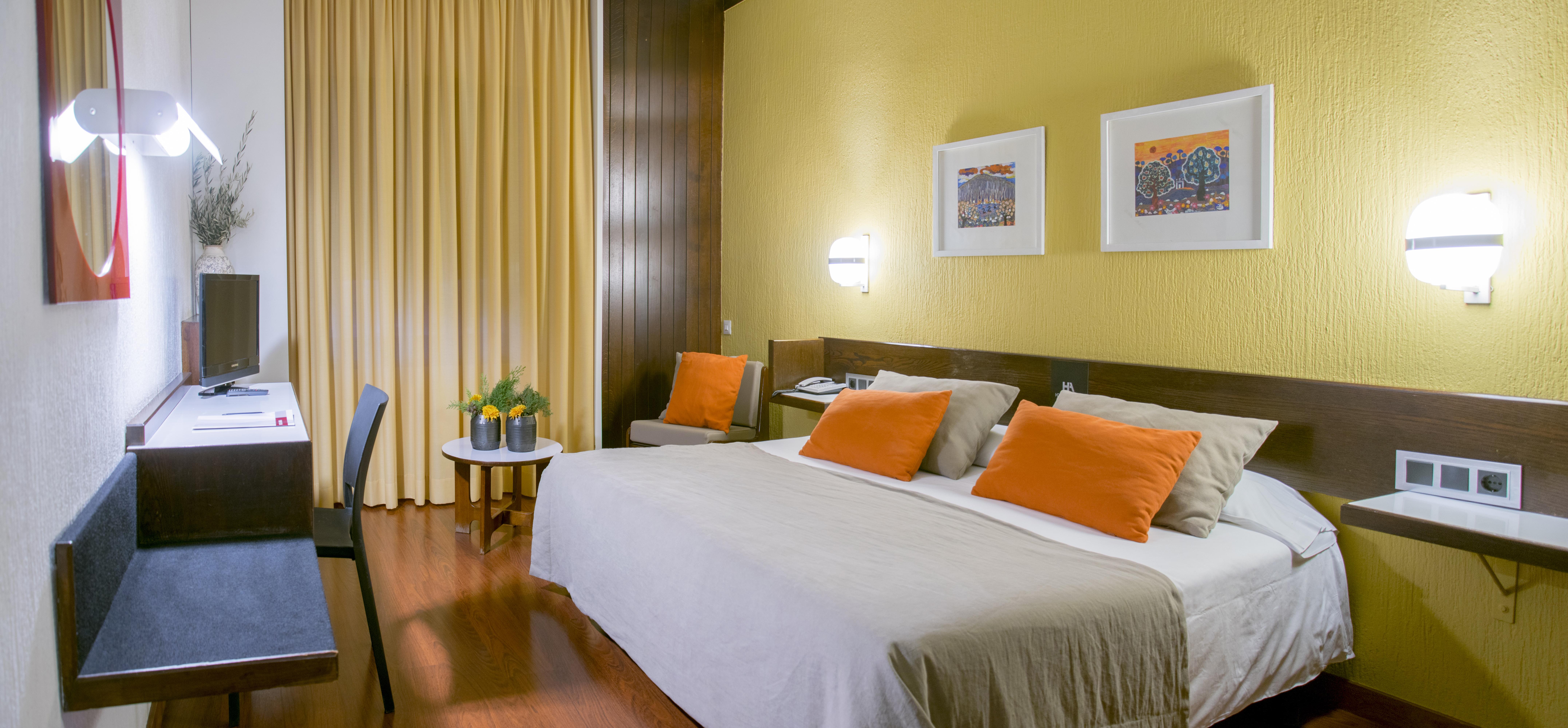 Hotel America Igualada Extérieur photo