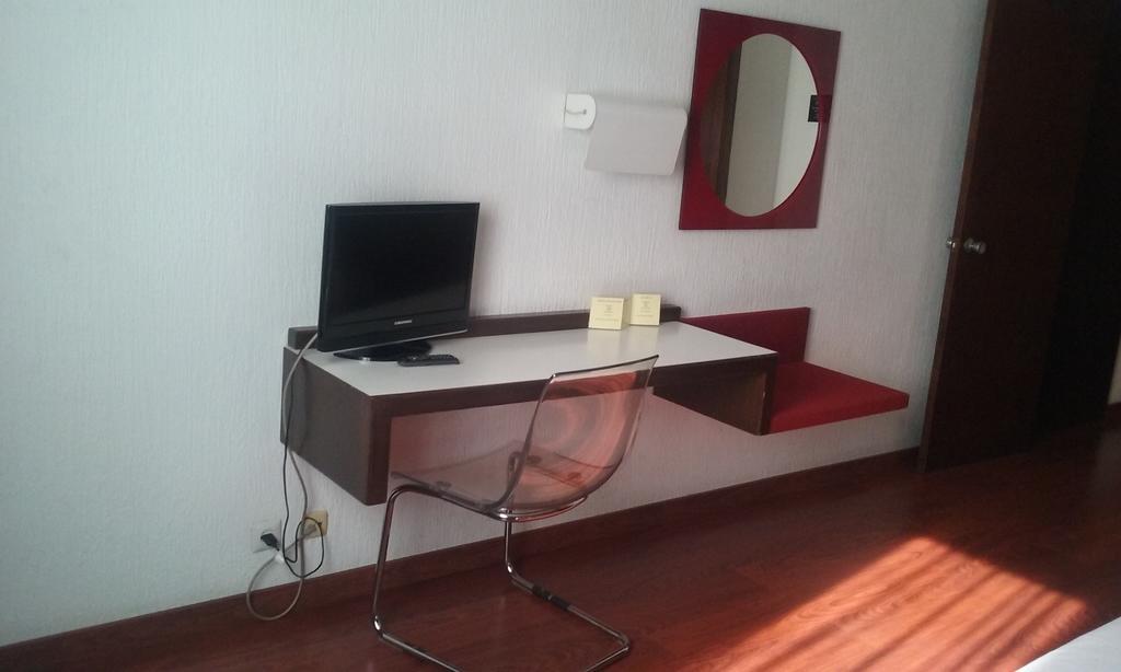 Hotel America Igualada Extérieur photo